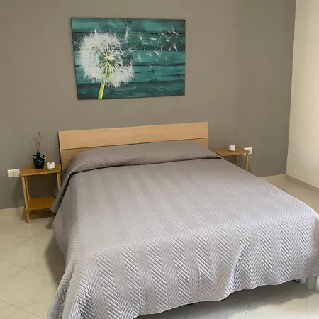 Casa Larghetto Bed & Breakfast *